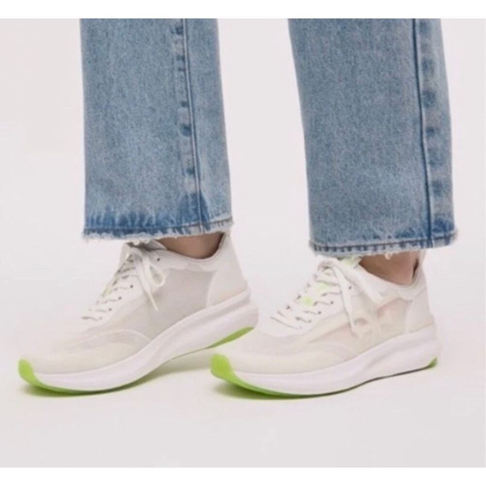 Sam Edelman Women’s Sarita Lace Up Performance White Mesh lSneaker Sz 8, new